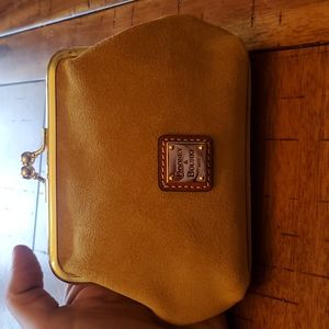 A Suede Large Coin purse Dooney and Bourke